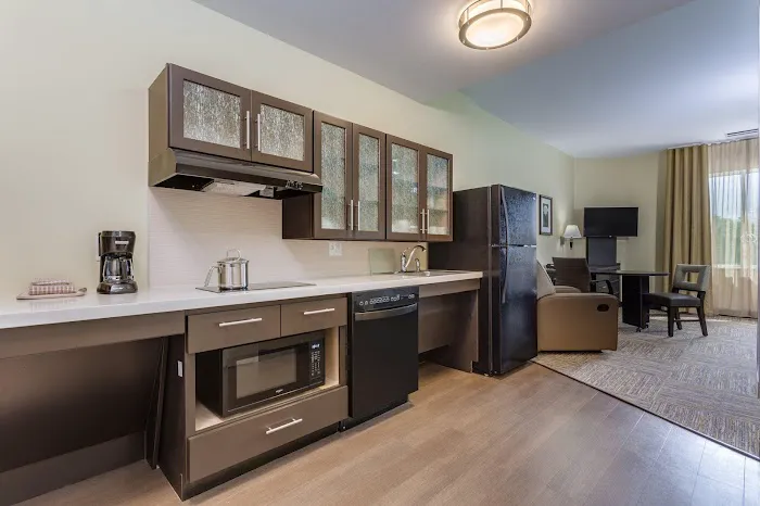 Candlewood Suites Building 9090 4