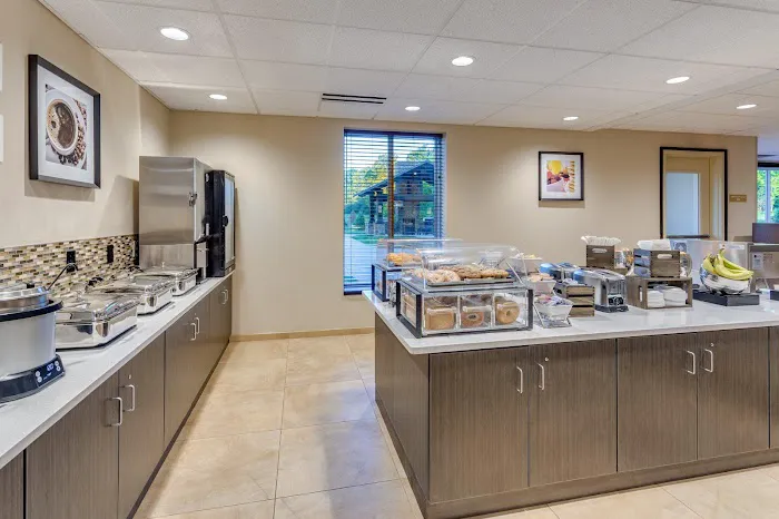 Candlewood Suites Building 9090 4