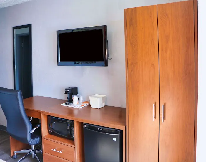 Quality Inn & Suites Watertown Fort Drum 4