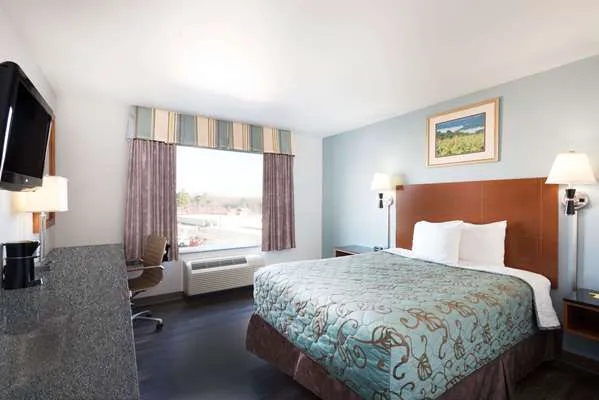 Days Inn by Wyndham Watertown Fort Drum NY 4