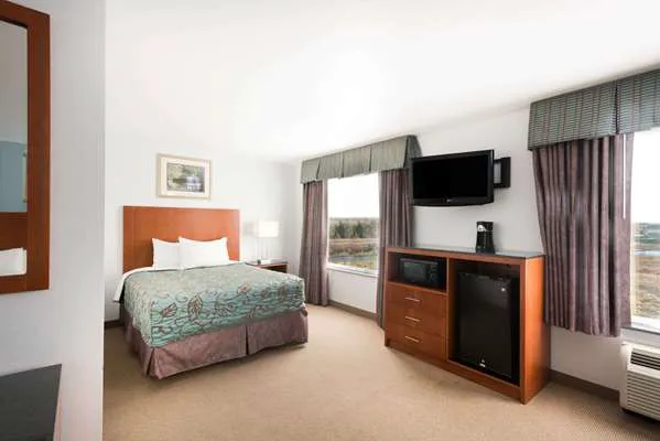 Days Inn by Wyndham Watertown Fort Drum NY 4