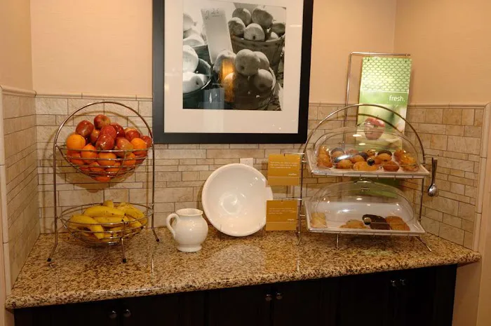 Hampton Inn Watertown 4