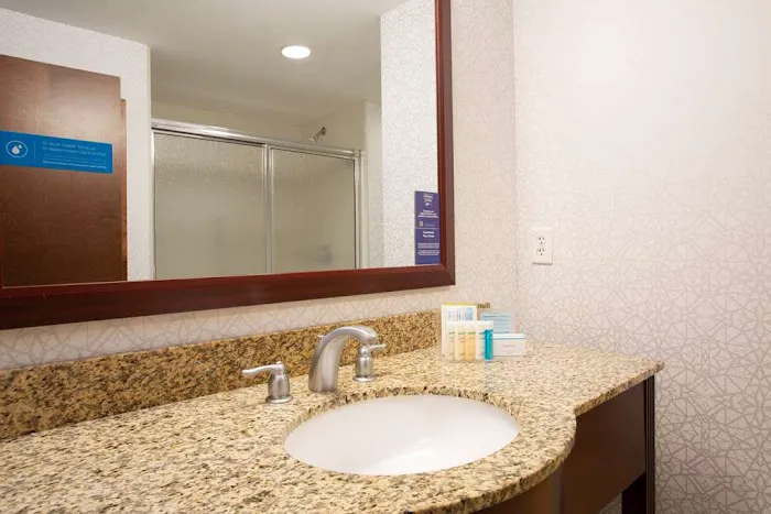 Hampton Inn Watertown 4