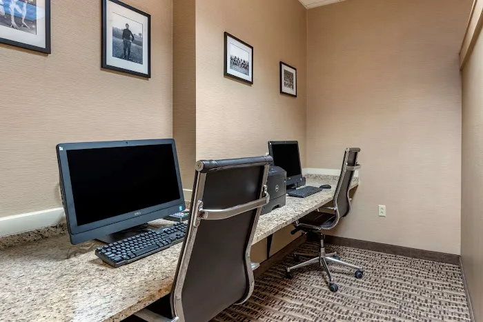 Comfort Suites Downtown Carlisle 4