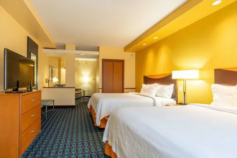 Fairfield Inn & Suites Carlisle 4
