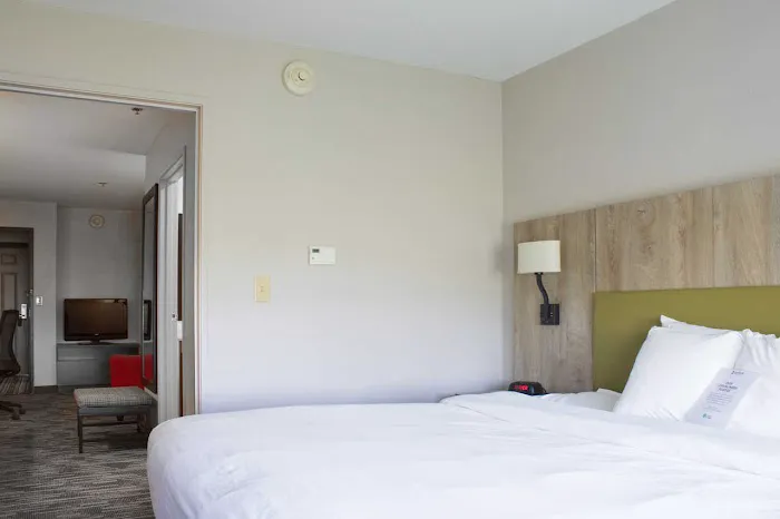 Country Inn & Suites by Radisson, Carlisle, PA 4