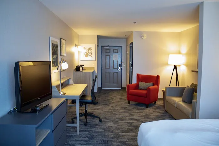 Country Inn & Suites by Radisson, Carlisle, PA 4