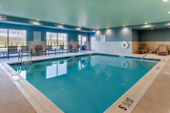 Holiday Inn Express & Suites Carlisle Southwest – I-81 by IHG 4