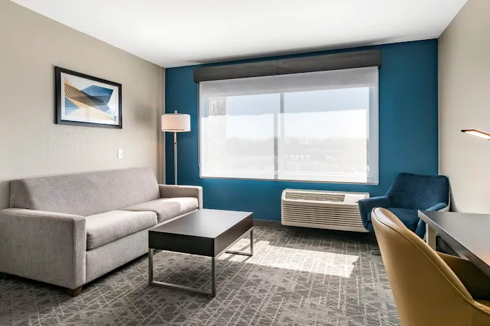 Holiday Inn Express & Suites Carlisle Southwest – I-81 by IHG 4
