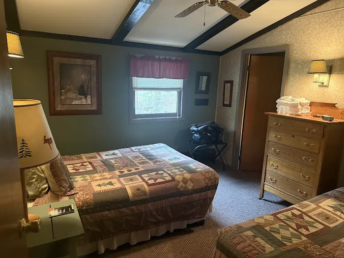 Kettle Creek Lodge & Cabins 4