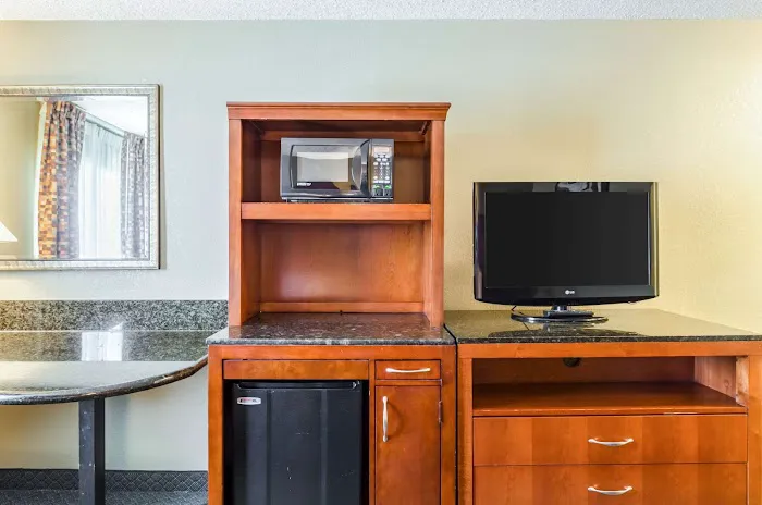 Quality Inn Chicopee-Springfield 4