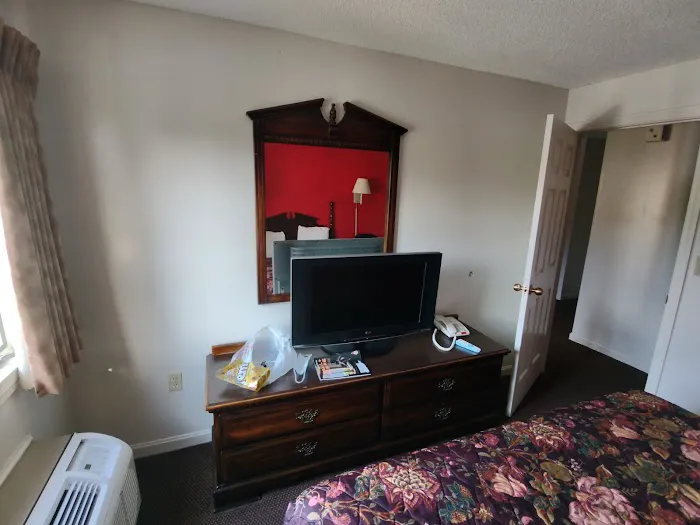 Gold Star Inn & Suites 5