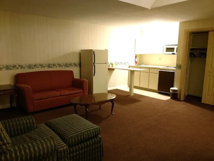 Gold Star Inn & Suites 5