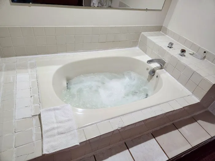 Gold Star Inn & Suites 5