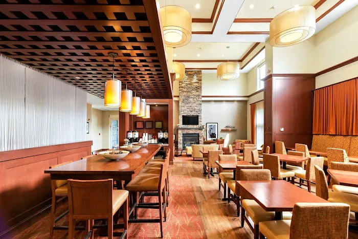 Hampton Inn & Suites Mystic 5