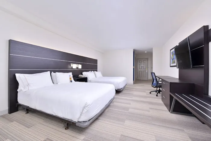 Holiday Inn Express Mystic - Groton Area by IHG 5