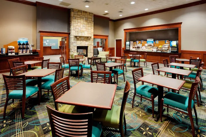 Holiday Inn Express & Suites Smithfield - Providence by IHG 4