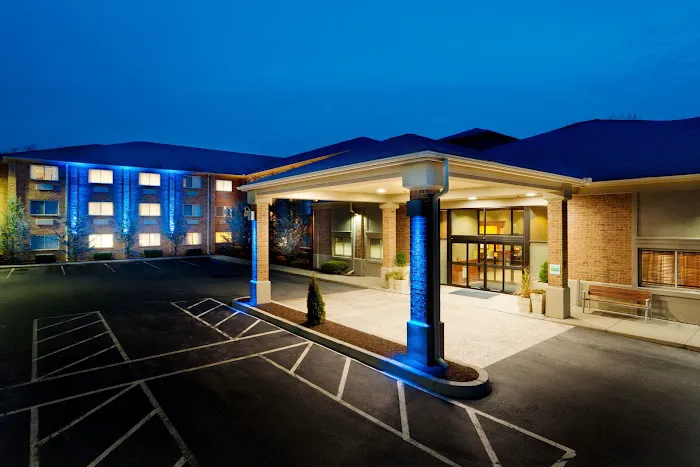Holiday Inn Express & Suites Smithfield - Providence by IHG 4