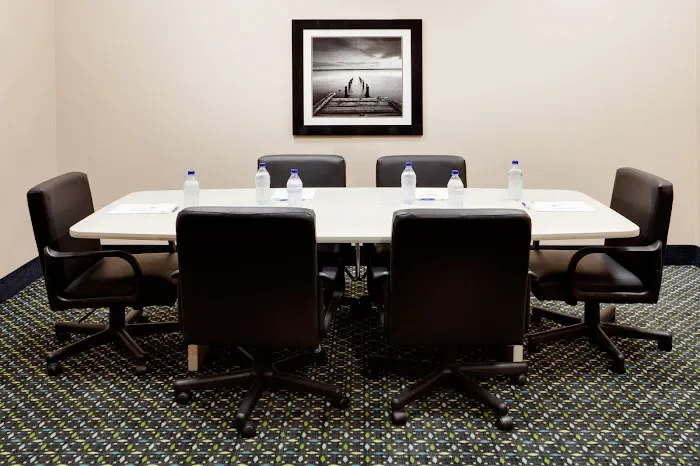 Holiday Inn Express & Suites Smithfield - Providence by IHG 4