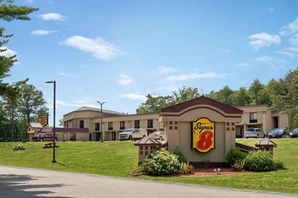 Super 8 by Wyndham West Greenwich/Providence 4