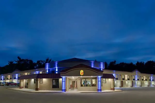 Super 8 by Wyndham West Greenwich/Providence 4
