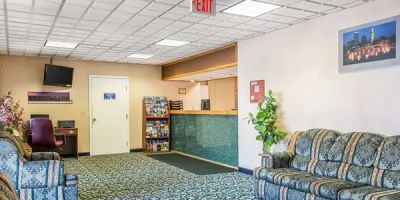 Econo Lodge Cranston - Providence