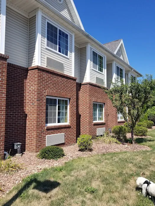 Microtel Inn & Suites by Wyndham Chili/Rochester Airport 4