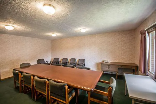 Econo Lodge 4