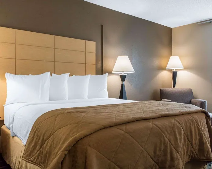 Quality Inn 4
