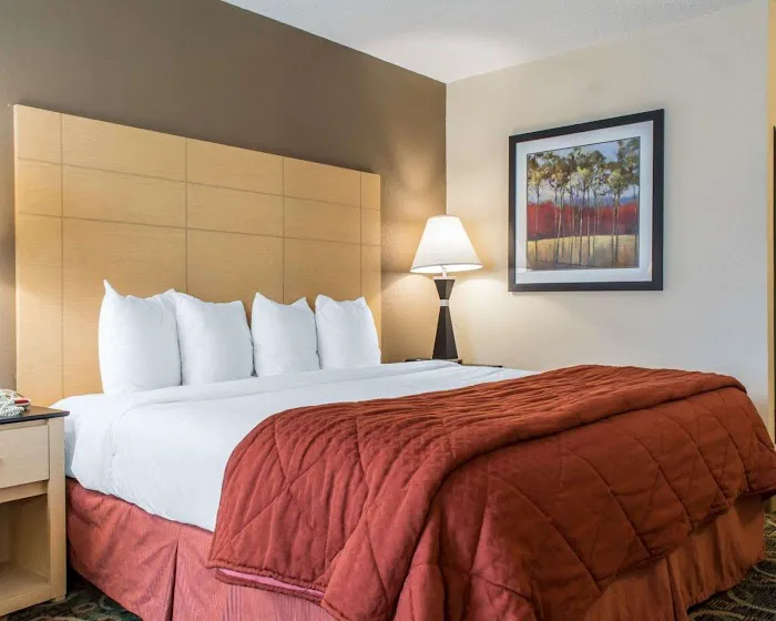 Quality Inn 4