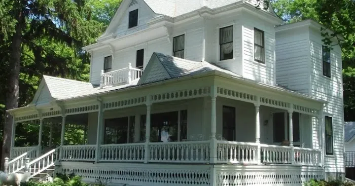 Chateau Valois 5