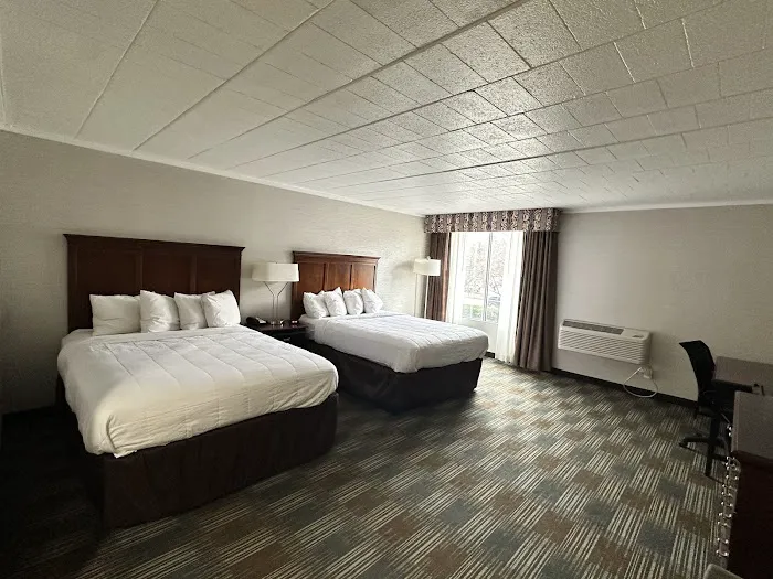 Finger Lakes Inn & Suites 4