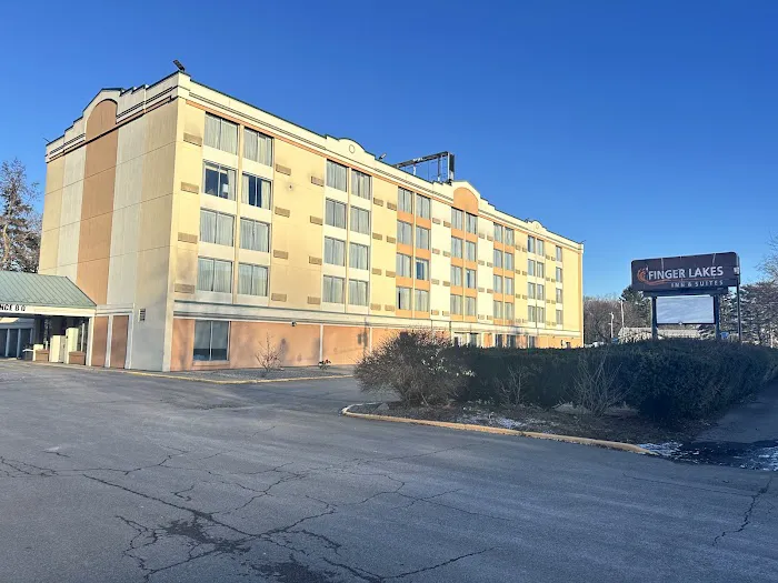 Finger Lakes Inn & Suites 4