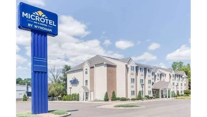 Microtel Inn & Suites by Wyndham Bath 4