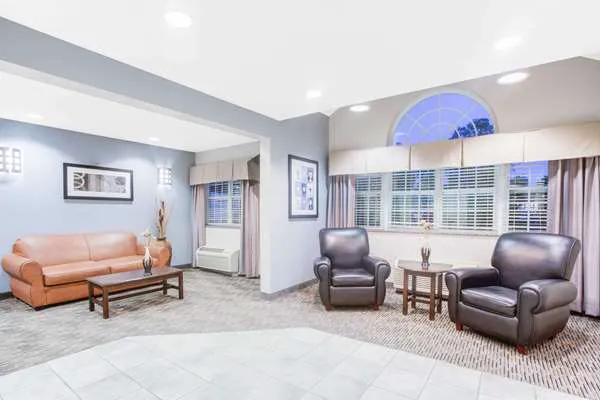 Microtel Inn & Suites by Wyndham Bath 4