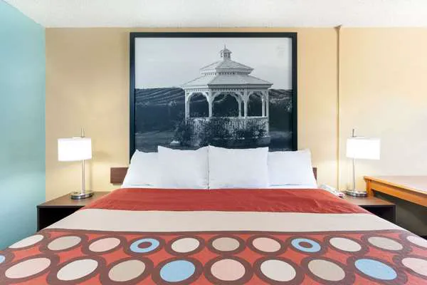 Super 8 by Wyndham Bath Hammondsport Area 4
