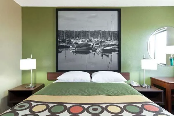 Super 8 by Wyndham Bath Hammondsport Area 4