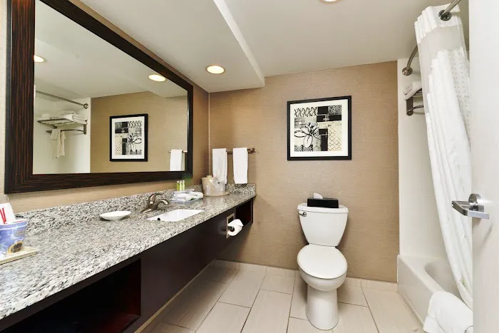 Holiday Inn Express Corning - Painted Post by IHG 4