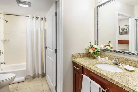 Residence Inn Burlington Colchester 4