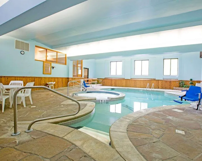 Rodeway Inn 4