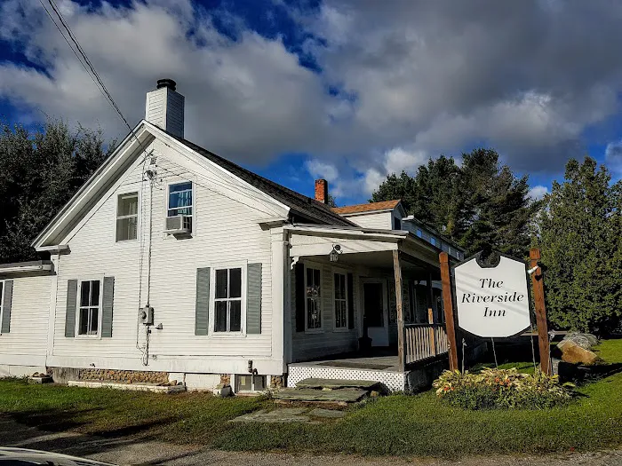 Riverside Inn 4
