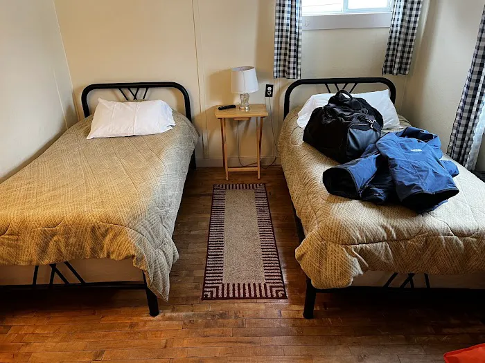 Riverside Inn 4