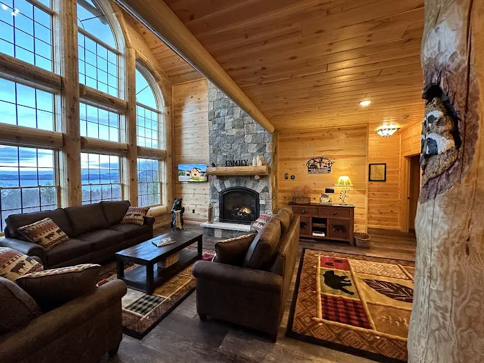 Big Bear Log Home Vacation Rental at Newfound Lake 3
