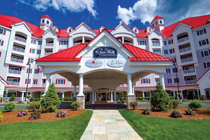 RiverWalk Resort at Loon Mountain 5