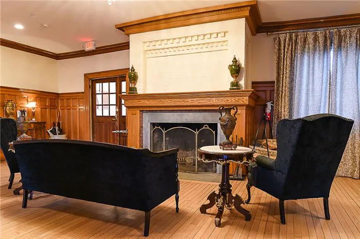 Windsor Mansion Inn 4
