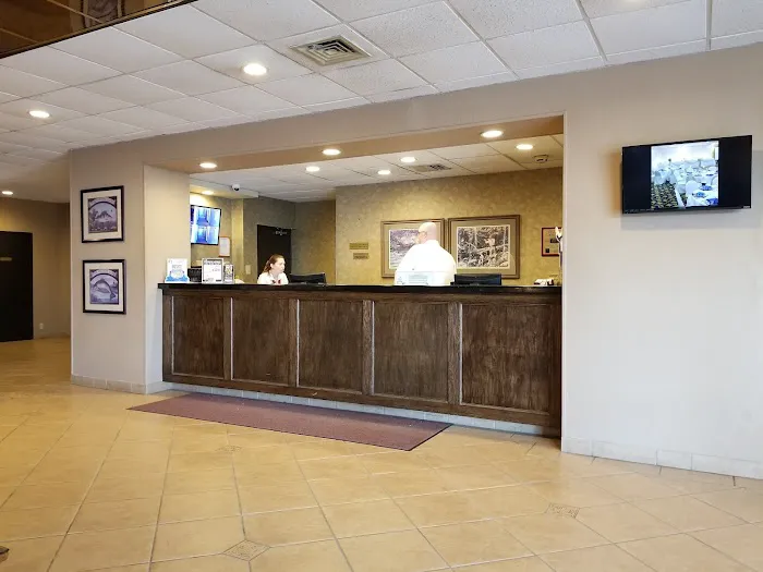 Ramada by Wyndham Watertown 4