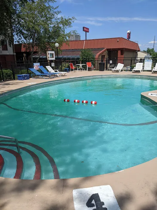 Ramada by Wyndham Watertown 4