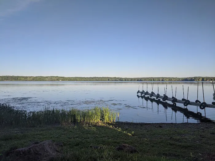 Black Lake Marine's Cottages 4