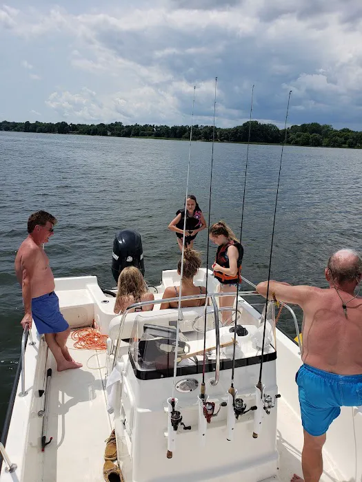 Black Lake Marine's Cottages 4
