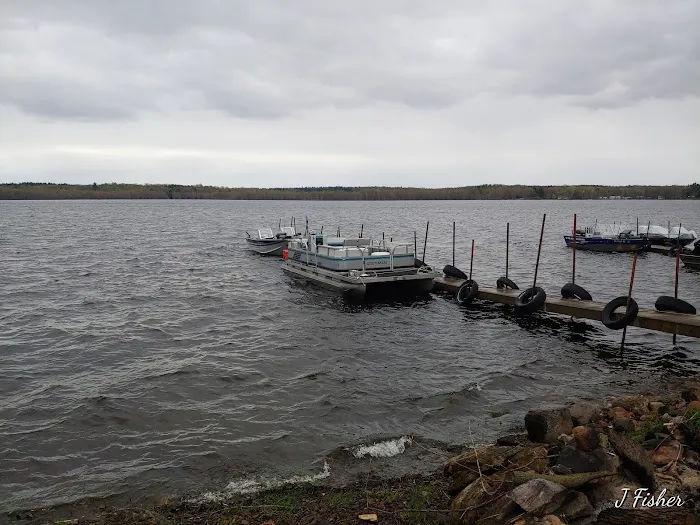 Black Lake Marine's Cottages 4